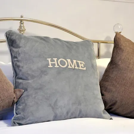 Apple Tree Boutique B&B-2